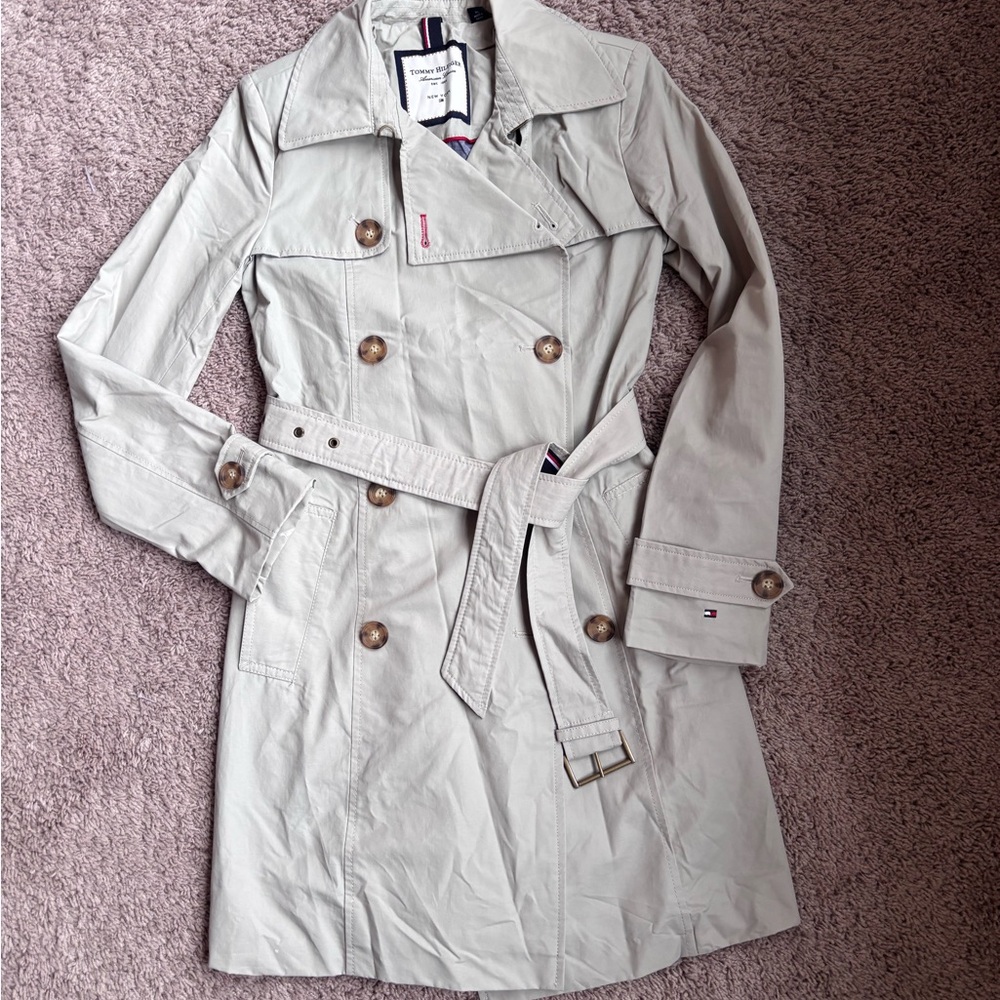 Tommy Hilfiger Classic Beige Trench Coat - Picture 3 of 6